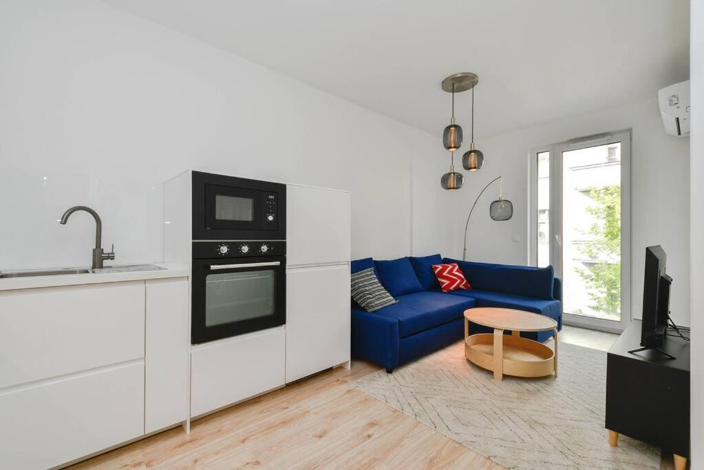 New Modern Apartment In City Center 布拉迪斯拉发 外观 照片